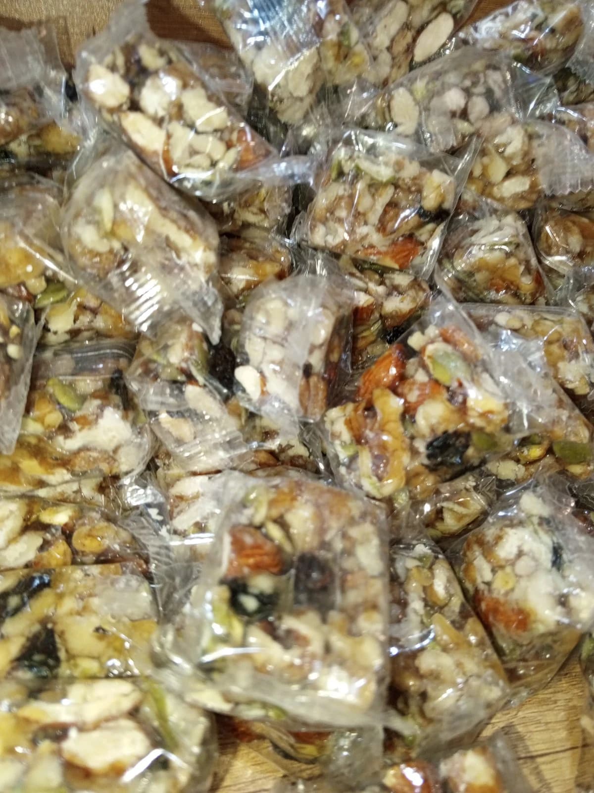 نوگا مكسرات(بالعسل)